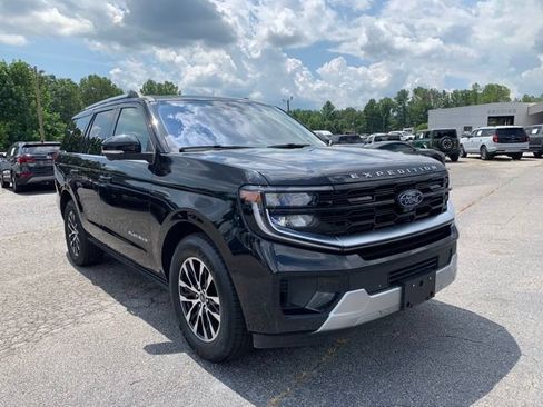 Certified 2025 Ford Expedition Platinum AWD/4WD image 2