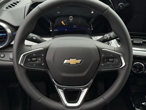 New 2026 Chevrolet Trax LT w/ Driver Confidence Package image 12