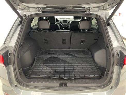 Used 2023 Chevrolet Equinox RS image 12