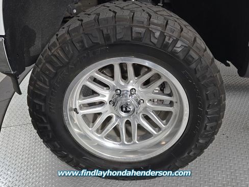 Used 2022 Chevrolet Silverado 1500 LTZ w/ LTZ Premium Package image 8