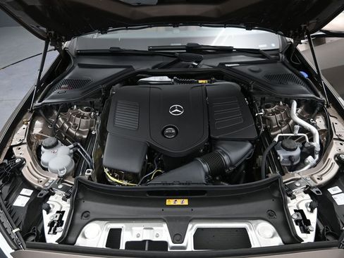 Used 2025 Mercedes-Benz E 350 Sedan image 15