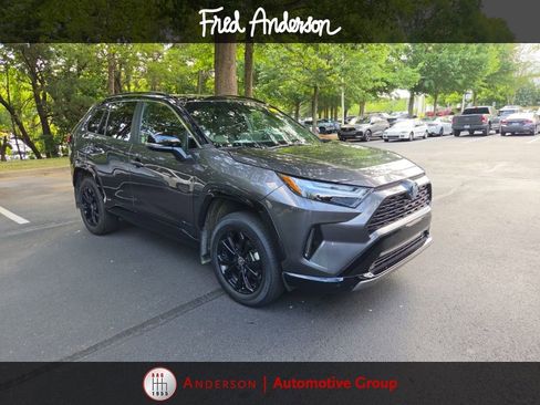 Used 2024 Toyota RAV4 XSE AWD/4WD image 11