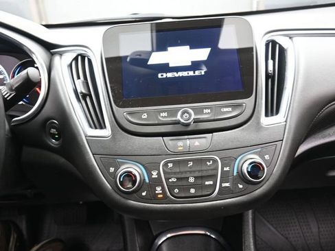 Used 2024 Chevrolet Malibu LT image 10