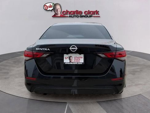 Used 2024 Nissan Sentra S image 4