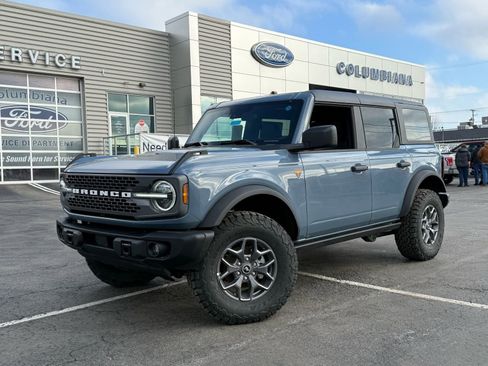New 2025 Ford Bronco Badlands image 16