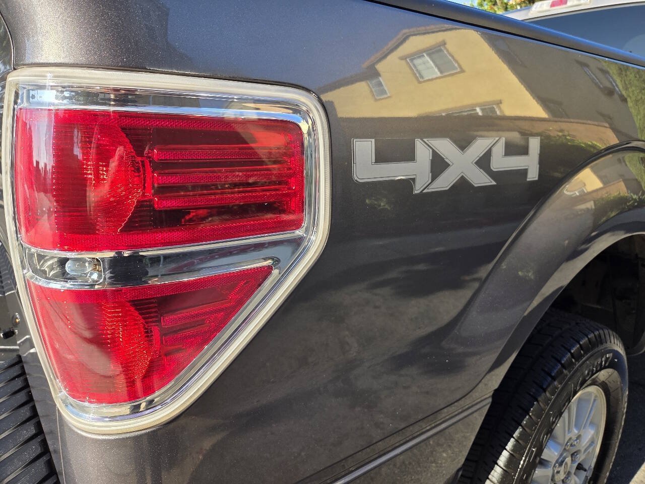 Used 2014 Ford F150 XLT AWD/4WD image 8