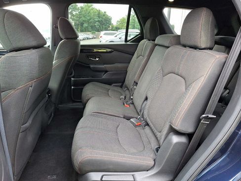 Used 2025 Honda Pilot Sport image 8