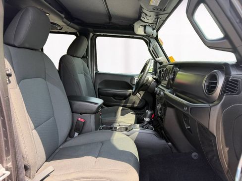 Used 2022 Jeep Gladiator Sport AWD/4WD image 15