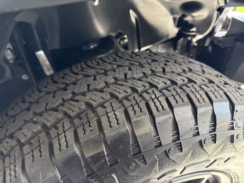 Used 2024 Jeep Wrangler Sport S image 17