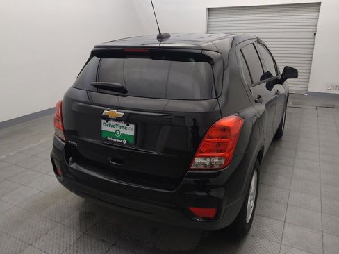 Used 2020 Chevrolet Trax LS w/ Tint and Cruise Package FWD image 7