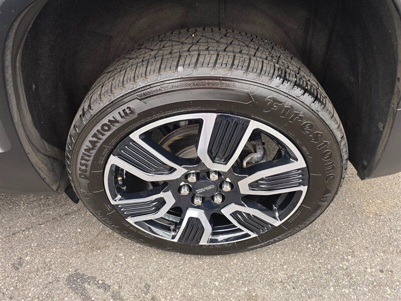 Used 2019 GMC Acadia SLT w/ Black Edition FWD image 28