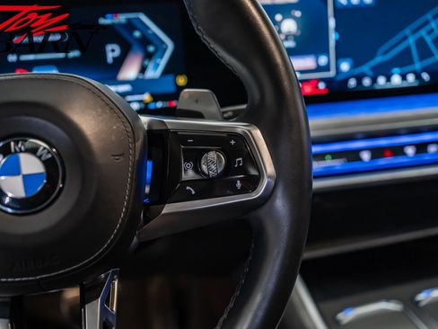 Used 2023 BMW 760i xDrive image 35