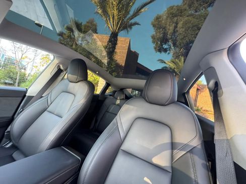 Used 2023 Tesla Model Y Long Range AWD/4WD image 12