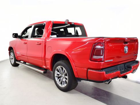 Used 2019 RAM 1500 Laramie w/ Sport Appearance Package AWD/4WD image 5