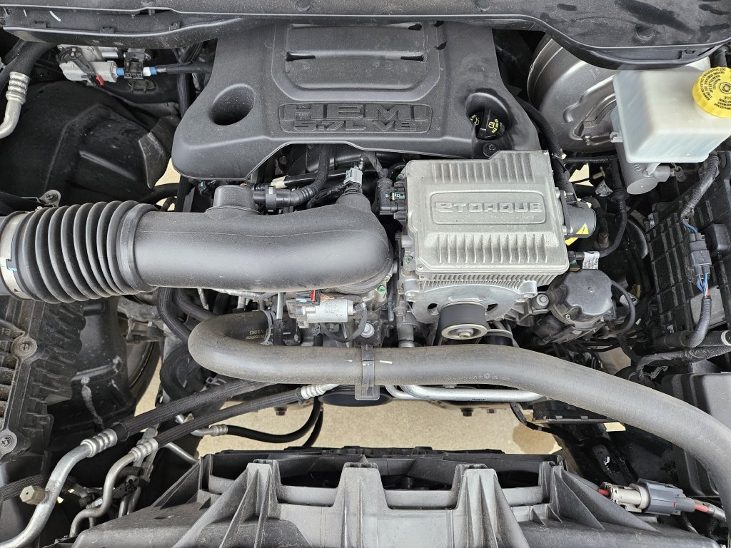 Used 2023 RAM 1500 Limited w/ Body Color Bumper Group AWD/4WD image 30