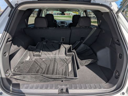 Used 2024 Chevrolet Equinox LT AWD/4WD image 4