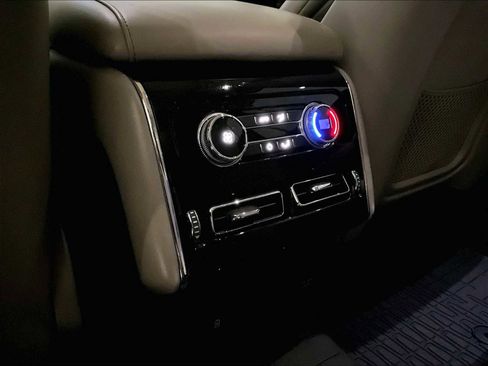 Used 2023 Lincoln Aviator AWD w/ Premium Package image 30