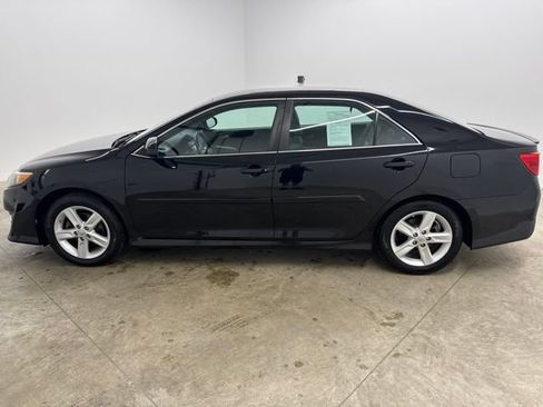 Used 2014 Toyota Camry SE FWD image 8