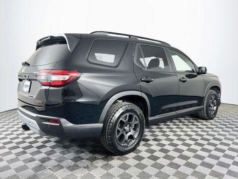 Certified 2023 Honda Pilot TrailSport image 7
