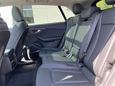 Used 2023 Audi Q8 Premium Plus w/ Premium Plus Package image 34