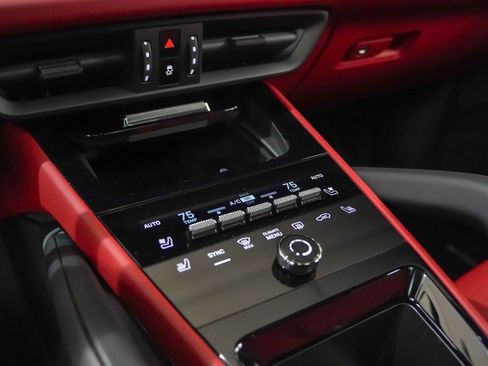 New 2026 Porsche Cayenne Coupe image 32