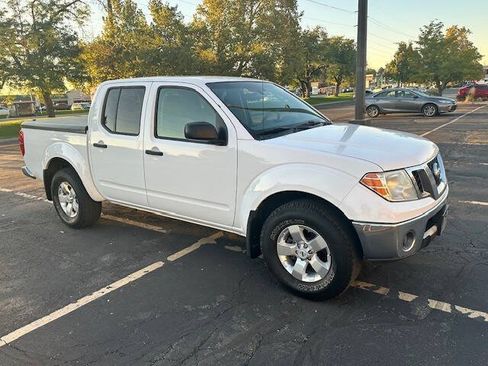 Used 2009 Nissan Frontier SE w/ SE Value Truck Pkg AWD/4WD image 10