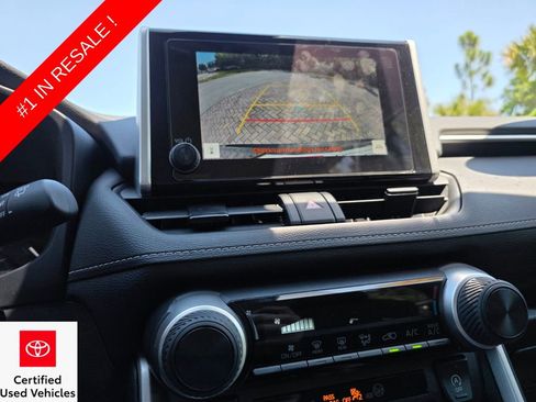 Used 2025 Toyota RAV4 LE image 33