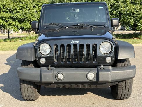 Used 2015 Jeep Wrangler Unlimited Sport w/ Quick Order Package 24S AWD/4WD image 4