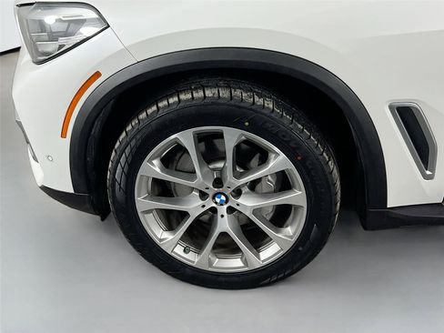 Used 2023 BMW X5 xDrive40i w/ Premium Package image 24
