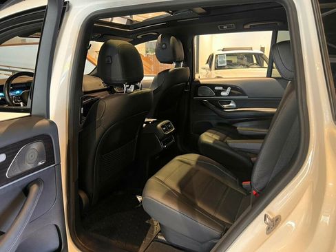 Used 2023 Mercedes-Benz GLS 580 4MATIC image 23