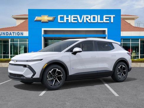 New 2026 Chevrolet Equinox EV LT image 2