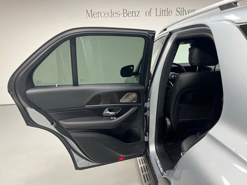 Used 2022 Mercedes-Benz GLE 350 4MATIC image 23