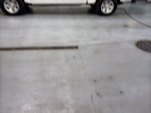 Used 2022 Chevrolet Colorado W/T AWD/4WD image 2