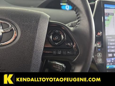 Used 2022 Toyota Prius Prime XLE FWD image 14