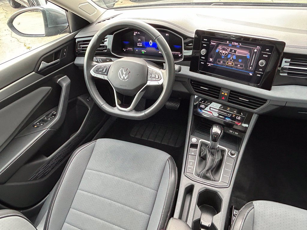 Certified 2026 Volkswagen Jetta SE FWD image 9