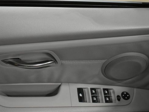 Used 2008 BMW 335i Convertible w/ Cold Weather Pkg image 42