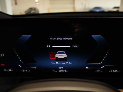 Used 2025 BMW iX xDrive50 image 22