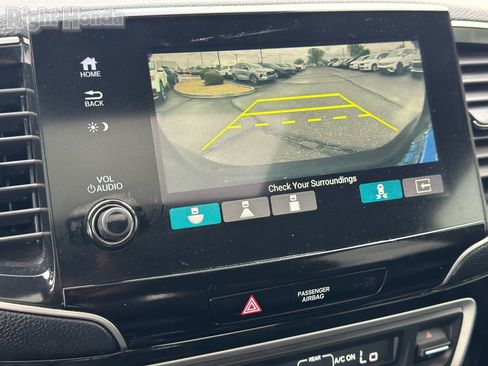 Used 2021 Honda Pilot Touring image 19