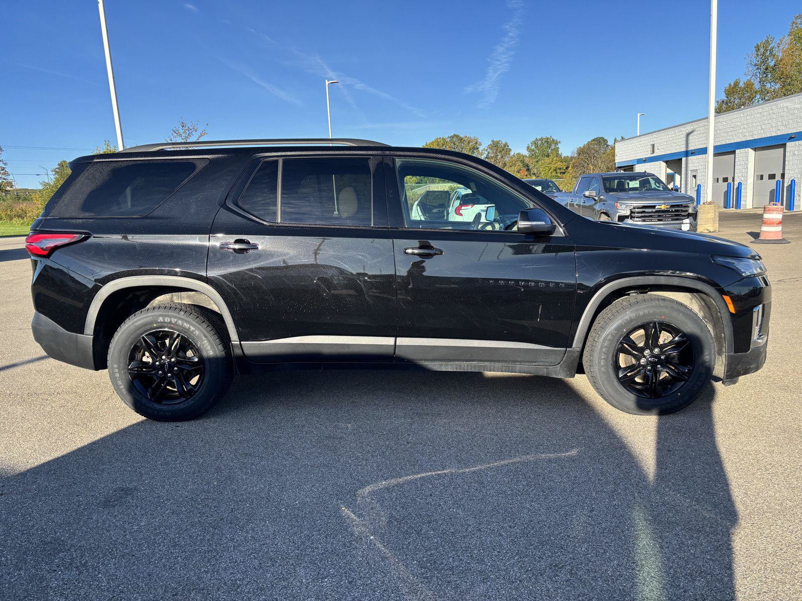 Used 2023 Chevrolet Traverse LS w/ Midnight/Sport Edition AWD/4WD image 6