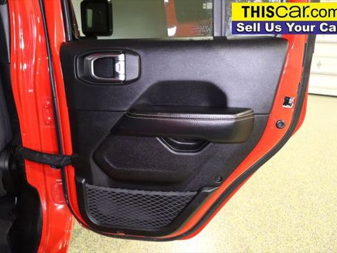 Used 2024 Jeep Wrangler Unlimited Sahara AWD/4WD image 34