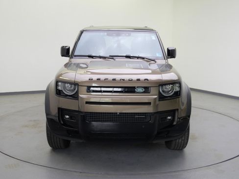 Used 2022 Land Rover Defender 110 X-Dynamic HSE AWD/4WD image 2