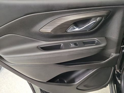 Certified 2023 GMC Terrain SLT image 16