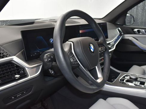 Certified 2025 BMW X5 xDrive40i w/ Premium Package image 12