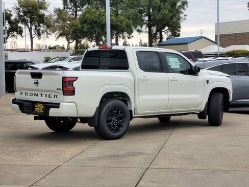 New 2026 Nissan Frontier SV w/ Tow Package image 5