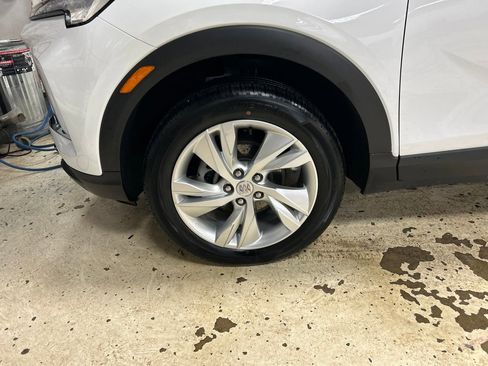 Certified 2024 Buick Encore GX Preferred w/ Comfort Package AWD/4WD image 17