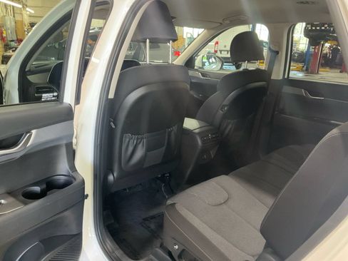 Used 2021 Hyundai Palisade SE AWD/4WD image 24
