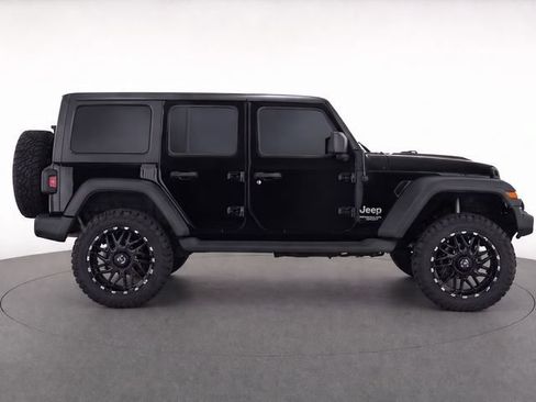 Used 2018 Jeep Wrangler Unlimited Sport S AWD/4WD image 2