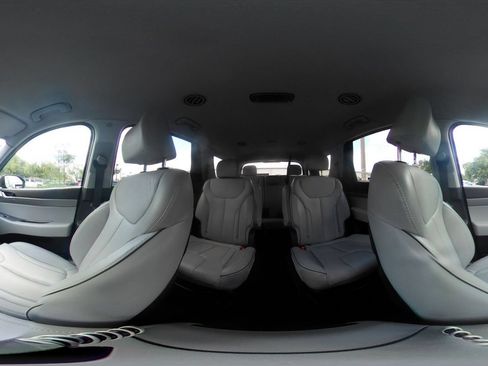 Used 2025 Hyundai Palisade SEL FWD image 46