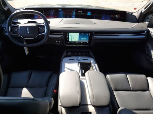 New 2025 Lincoln Navigator L Reserve w/ Jet Appearance Package AWD/4WD image 16