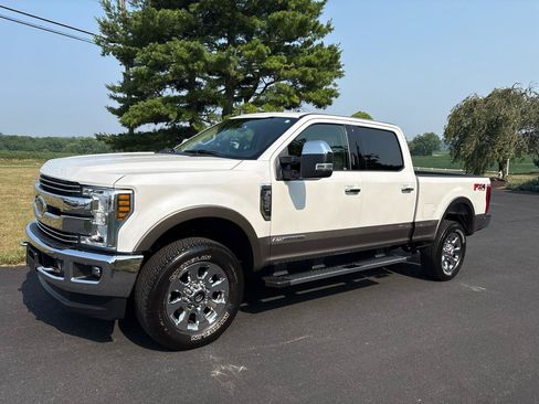 Used 2019 Ford F250 Lariat w/ Chrome Package AWD/4WD image 1
